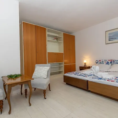Nona Elza Apartment Trogir Exterior photo